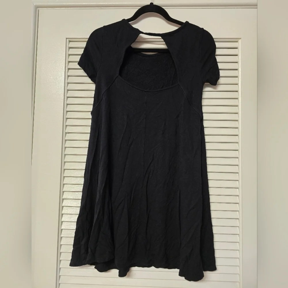 Forever 21 - Black Short-Sleeve Dress With Open Back Detail